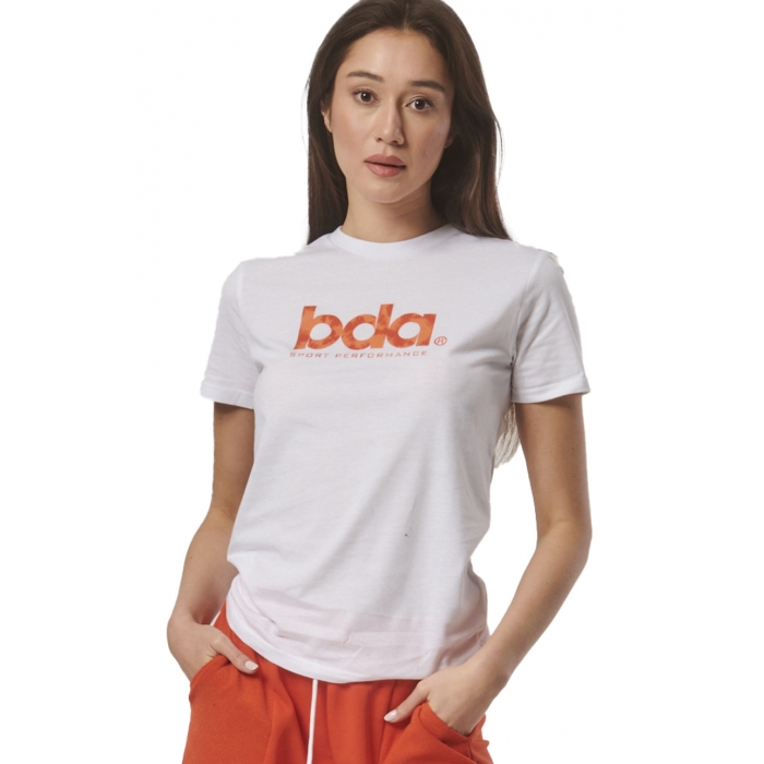 ΓΥΝΑΙΚΕΙΟ ΚΛΑΣΙΚΟ T-SHIRT 