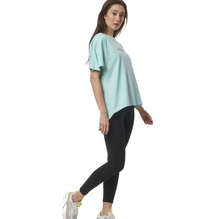 ΓΥΝΑΙΚΕΙΟ OVERSIZED T-SHIRT ΜΕ ΚΟΨΙΜΑΤΑ