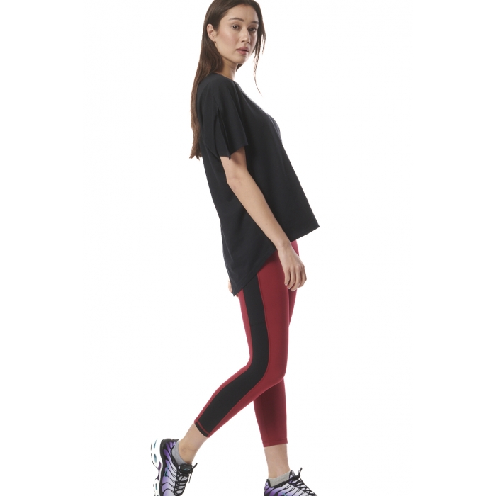 ΓΥΝΑΙΚΕΙΟ OVERSIZED T-SHIRT ΜΕ ΚΟΨΙΜΑΤΑ